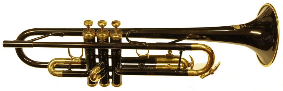 King 601 Trumpet Black Lacquer. Good quality USA made trumpet . Outfit includes good quality woodshell case